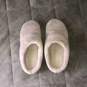 Machine washable slippers